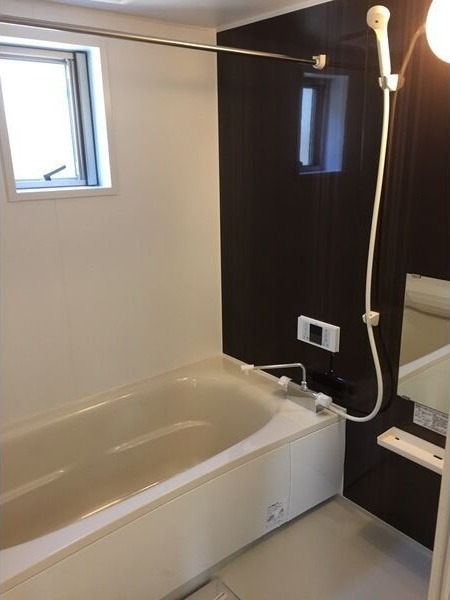 ��ʌ��������܎s�΋�厚�O���̃A�p�[�g�̃o�X