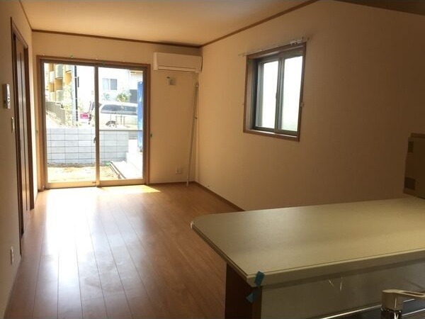 ��ʌ��������܎s�΋�厚�O���̃A�p�[�g�̃L�b�`��