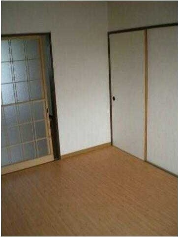 ��ʌ��z�J�s�J�����P���ڂ̃A�p�[�g�̋��ԁE���r���O