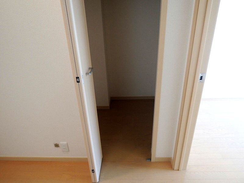 ��ʌ��k�����S�ɓޒ��h�S���ڂ̃A�p�[�g�̎��[