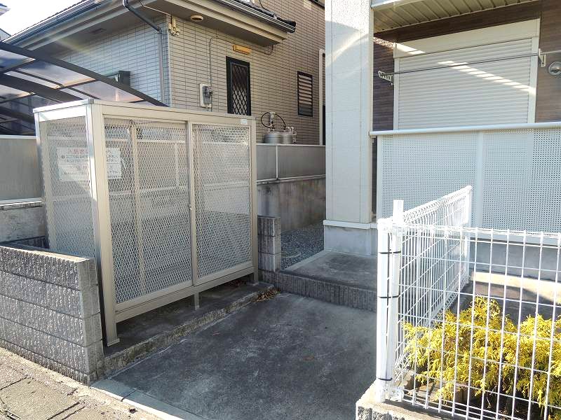 ��ʌ��k�����S�ɓޒ��h�S���ڂ̃A�p�[�g�̂��̑�