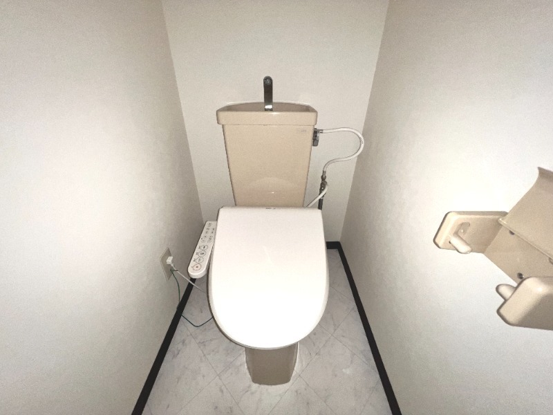 ��ʌ��������܎s��΋�㗢�Q���ڂ̃}���V�����̃g�C��