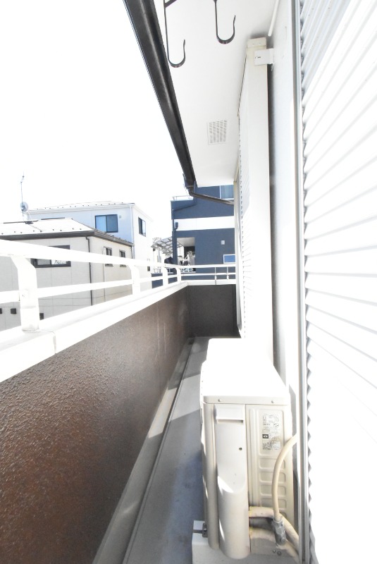 ��ʌ��������܎s���厚�~�����̃A�p�[�g�̃o���R�j�[