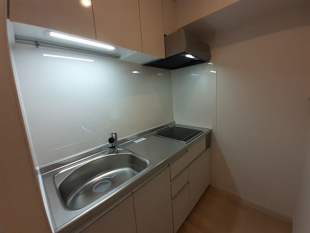 ��ʌ������s�V�P���̃A�p�[�g�̃L�b�`��