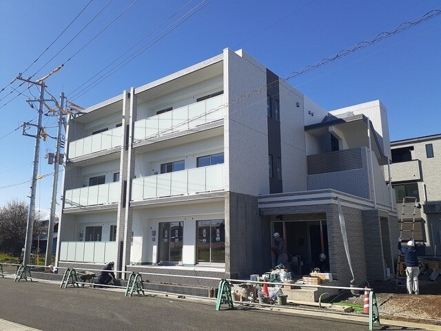 ��ʌ��������܎s����厚�w��̃}���V�����̌����O��