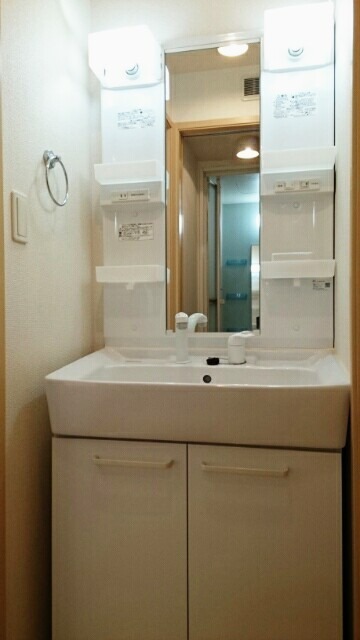 ��ʌ��������܎s������厚�@���̃A�p�[�g�̐��ʏ�