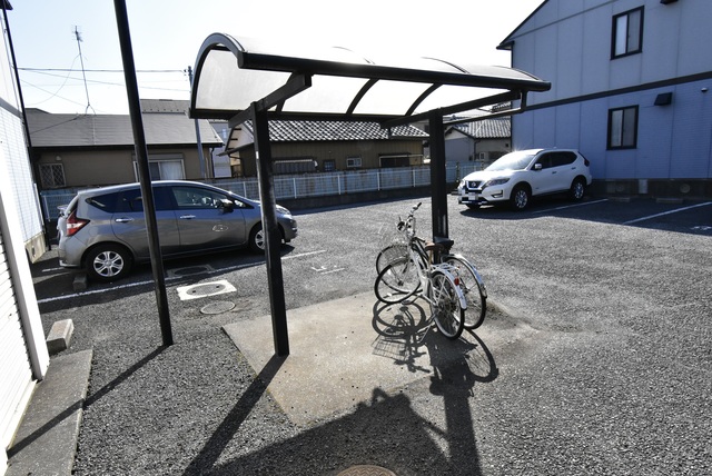 ��ʌ��������܎s����O���T���ڂ̃A�p�[�g�̒��ԏ�