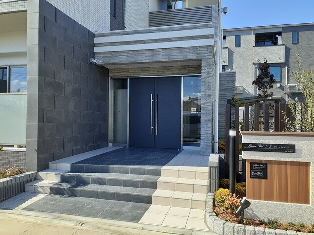 ��ʌ��������܎s����厚�w��̃}���V�����̃G���g�����X