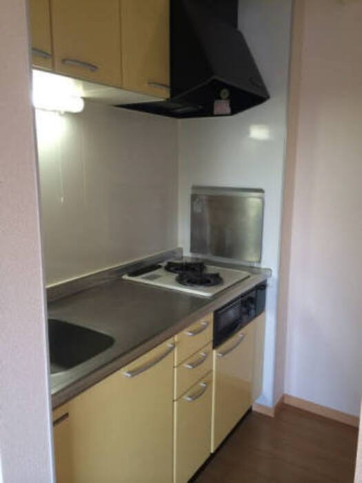 ��ʌ������s�����P���ڂ̃A�p�[�g�̃L�b�`��