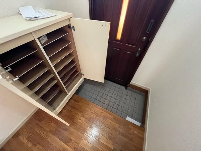 ��ʌ��z�J�s��h���P���ڂ̃e���X�n�E�X�̌���