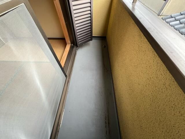 ��ʌ��z�J�s��h���P���ڂ̃e���X�n�E�X�̃o���R�j�[