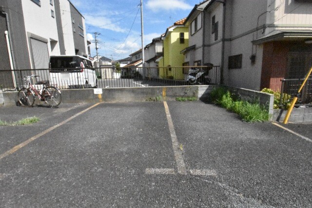 ��ʌ��������܎s��΋���q�T���ڂ̃A�p�[�g�̒��ԏ�