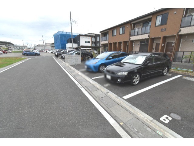 ��ʌ��������܎s�΋�����R���ڂ̃A�p�[�g�̒��ԏ�