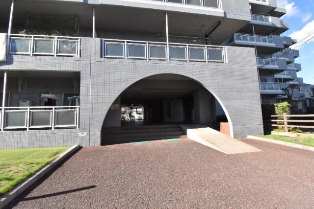 ��ʌ��������܎s�k����i���P���ڂ̃}���V�����̌����O��