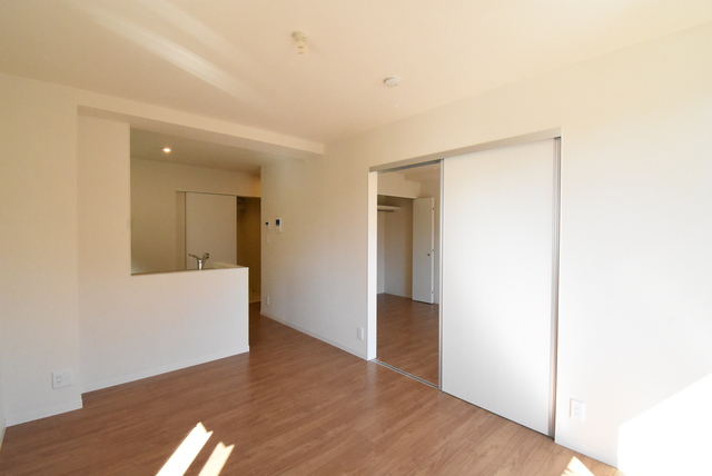 ��ʌ��������܎s�k��g�쒬�P���ڂ̃A�p�[�g�̋��ԁE���r���O