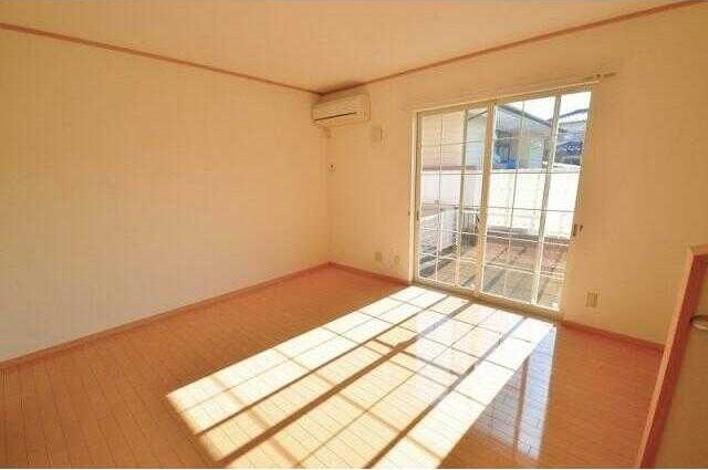 ��ʌ��k�����S�ɓޒ��h�T���ڂ̃^�E���n�E�X�̂��̑��ݔ�