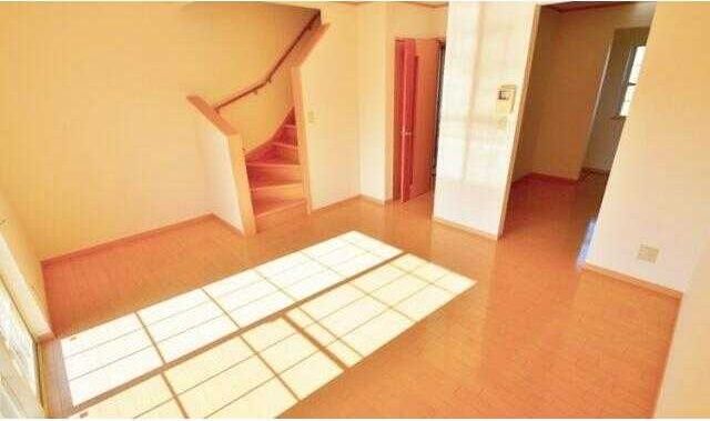 ��ʌ��k�����S�ɓޒ��h�T���ڂ̃^�E���n�E�X�̂��̑�