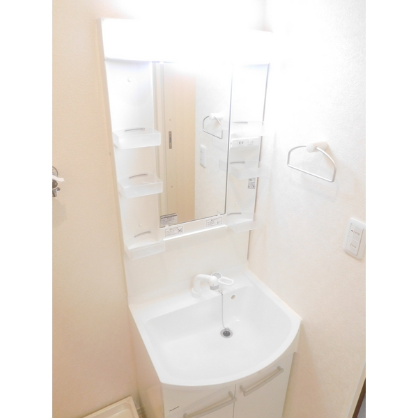 ��ʌ��������܎s����厚�w��̃A�p�[�g�̐��ʏ�