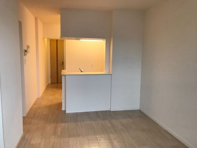 ��ʌ��������܎s�΋�厚��Ԗ؂̃A�p�[�g�̋��ԁE���r���O