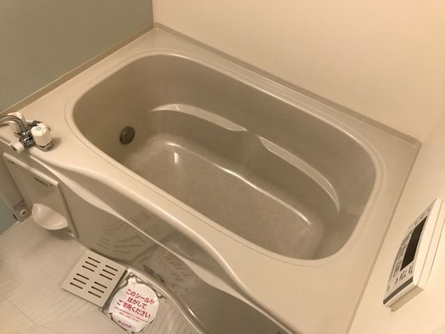 ��ʌ��������܎s�΋�厚��Ԗ؂̃A�p�[�g�̃o�X