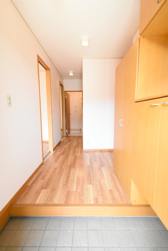 ��ʌ��������܎s�k�捡�H���̃A�p�[�g�̌���