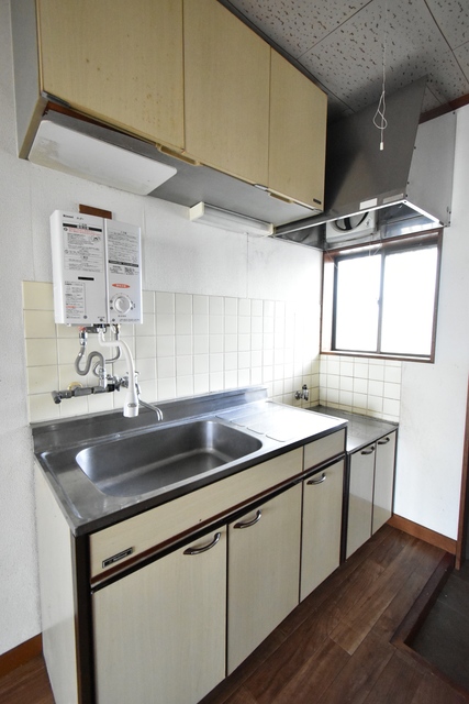 ��ʌ��������܎s��{��听���P���ڂ̃A�p�[�g�̃L�b�`��