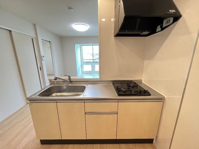 ��ʌ�����s�厚�����̃A�p�[�g�̃L�b�`��