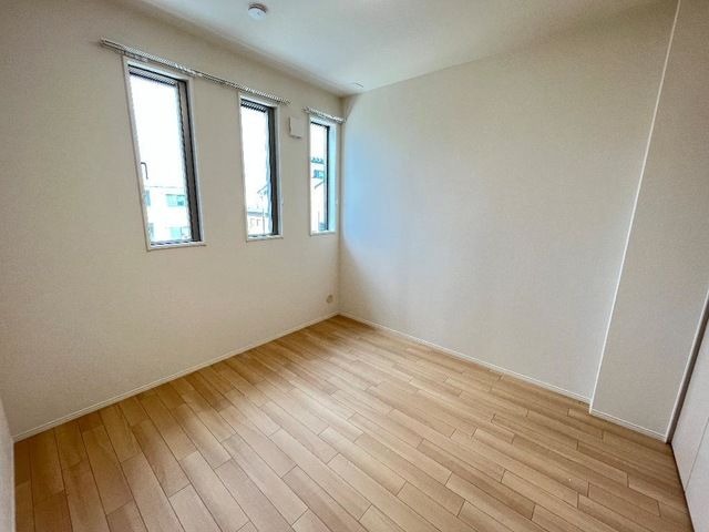 ��ʌ�����s�厚�����̃A�p�[�g�̂��̑������E�X�y�[�X