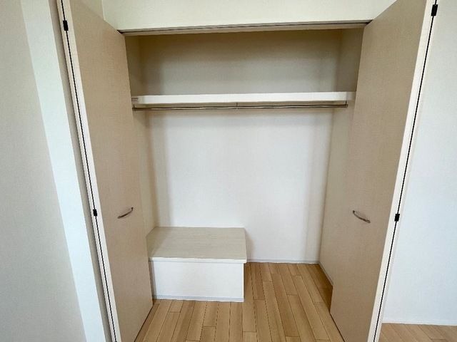 ��ʌ�����s�厚�����̃A�p�[�g�̎��[