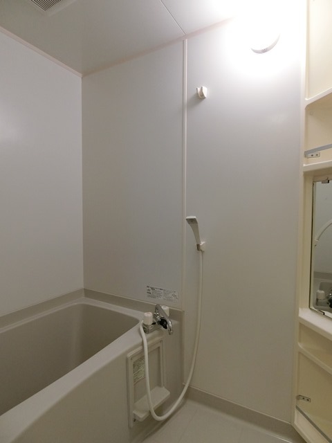 ��ʌ��������܎s��{��㏬���̃A�p�[�g�̃o�X