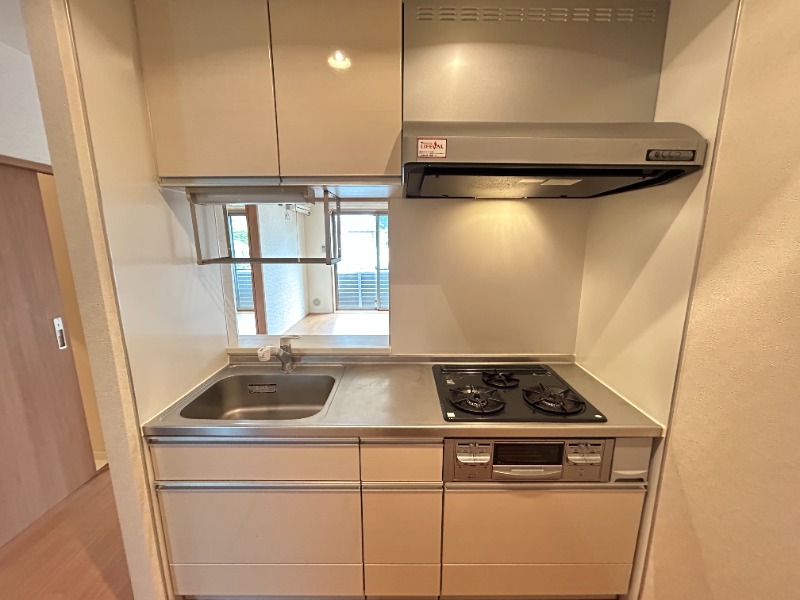 ��ʌ��������܎s��{��k�ܒ��Q���ڂ̃}���V�����̃L�b�`��