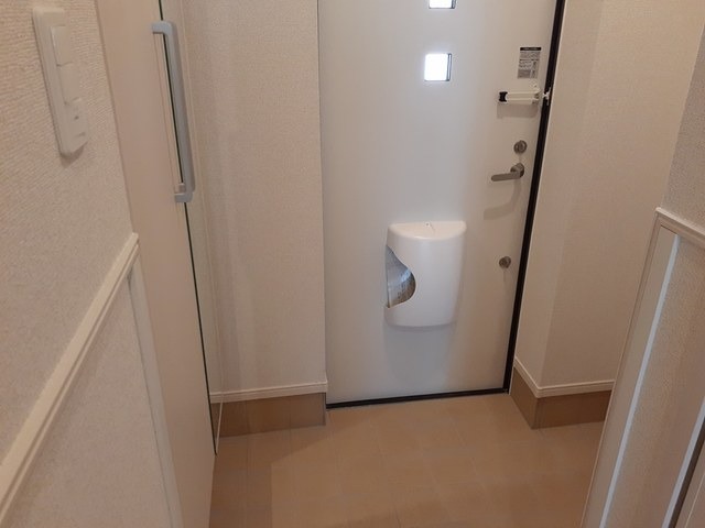 ��ʌ������s���h�P���ڂ̃A�p�[�g�̌���