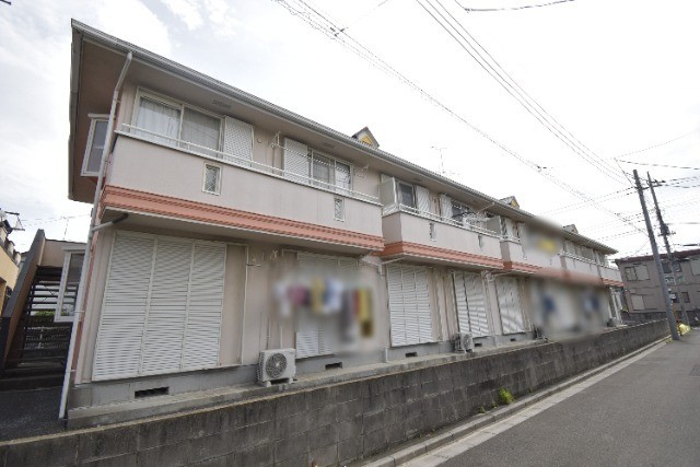 ��ʌ��������܎s����厚���m��̃A�p�[�g�̌����O��