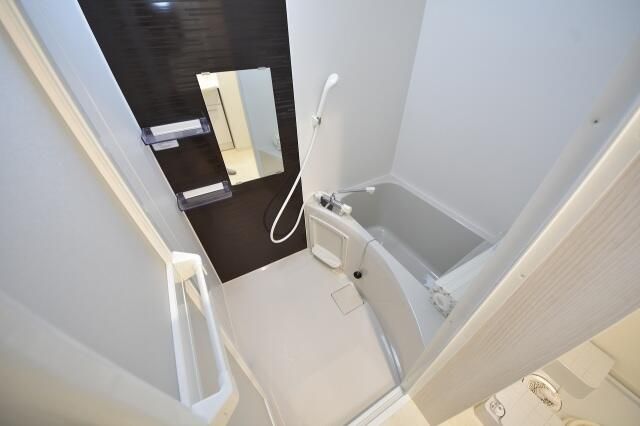 ��ʌ��������܎s�k�捡�H���̃A�p�[�g�̃o�X