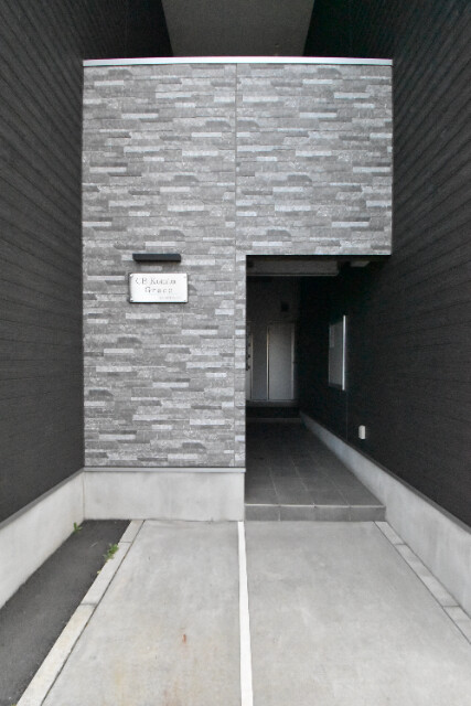 ��ʌ��������܎s�k�捡�H���̃A�p�[�g�̃G���g�����X