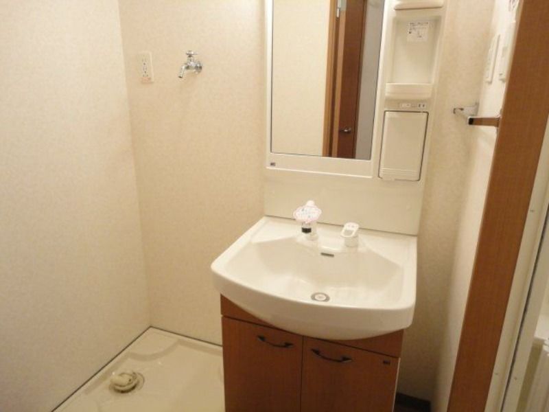 ��ʌ�����s�����Q���ڂ̃A�p�[�g�̐��ʏ�