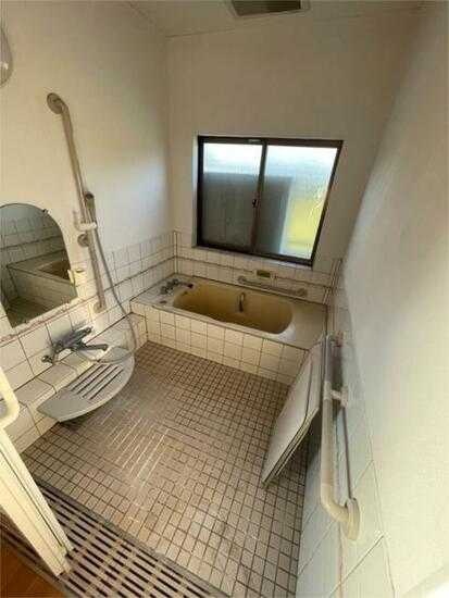 ��ʌ��������܎s��΋�厚���J�̈�ˌ��Ẵo�X