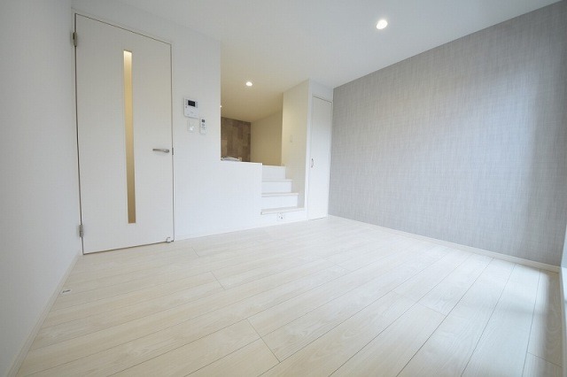 ��ʌ��������܎s���撆���P���ڂ̃A�p�[�g�̋��ԁE���r���O