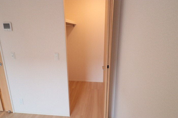 ��ʌ�����s�����Q���ڂ̃A�p�[�g�̎��[