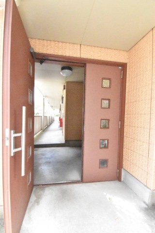 ��ʌ��z�J�s���������̃A�p�[�g�̃G���g�����X