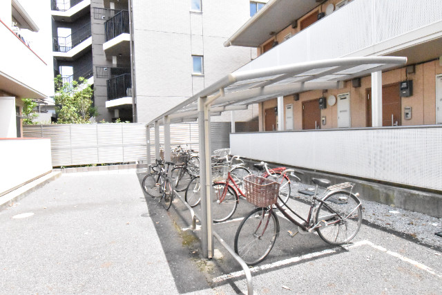 ��ʌ��z�J�s���������̃A�p�[�g�̂��̑�