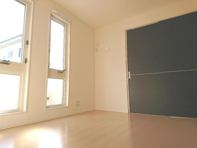 ��ʌ��z�J�s�����P���ڂ̃A�p�[�g�̂��̑������E�X�y�[�X