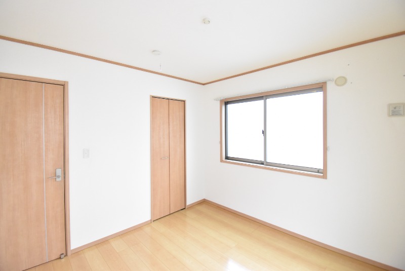 ��ʌ��������܎s�΋�厚����c�̃e���X�n�E�X�̐Q��