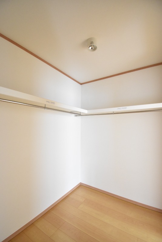 ��ʌ��������܎s�΋�厚����c�̃e���X�n�E�X�̂��̑������E�X�y�[�X