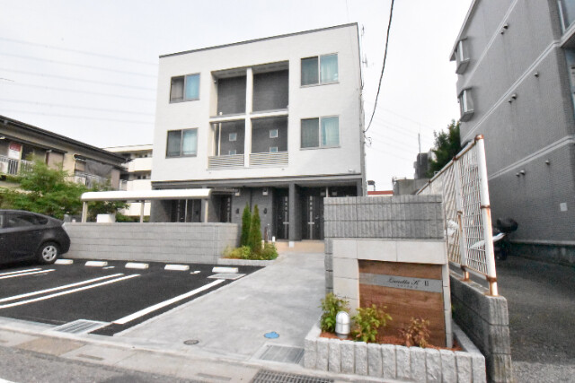 ��ʌ�����s������S����2-10�̃A�p�[�g�̌����O��