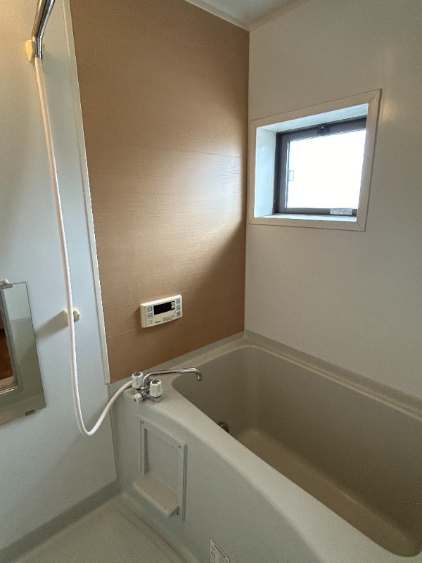 ��ʌ��s�c�s����S���ڂ̃A�p�[�g�̃o�X