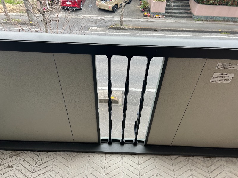 ��ʌ��s�c�s����S���ڂ̃A�p�[�g�̃o���R�j�[