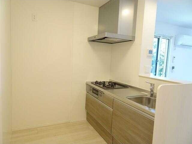 ��ʌ��z�J�s���C�N�^�E���Q���ڂ̃A�p�[�g�̃L�b�`��