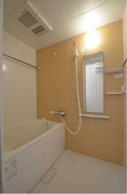 ��ʌ��������܎s�k��{�����̃e���X�n�E�X�̃o�X