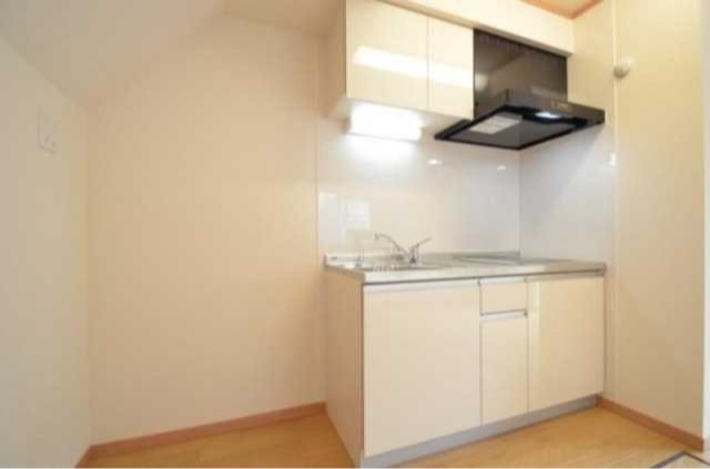 ��ʌ��������܎s�k��{�����̃e���X�n�E�X�̃L�b�`��